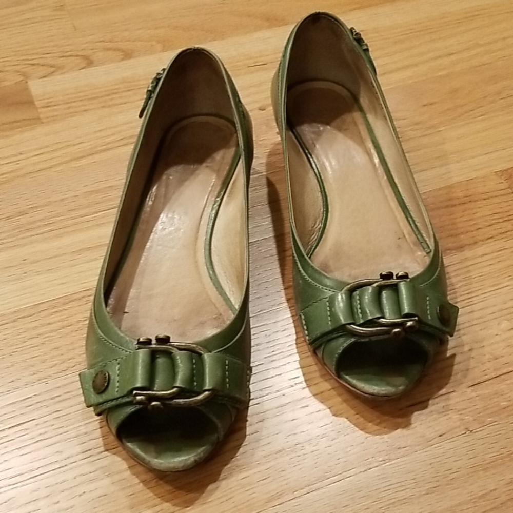 Frye 1" wedge peep toe